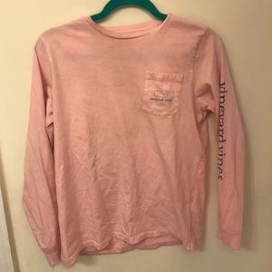 2 vineyard vines long sleeve tees size small